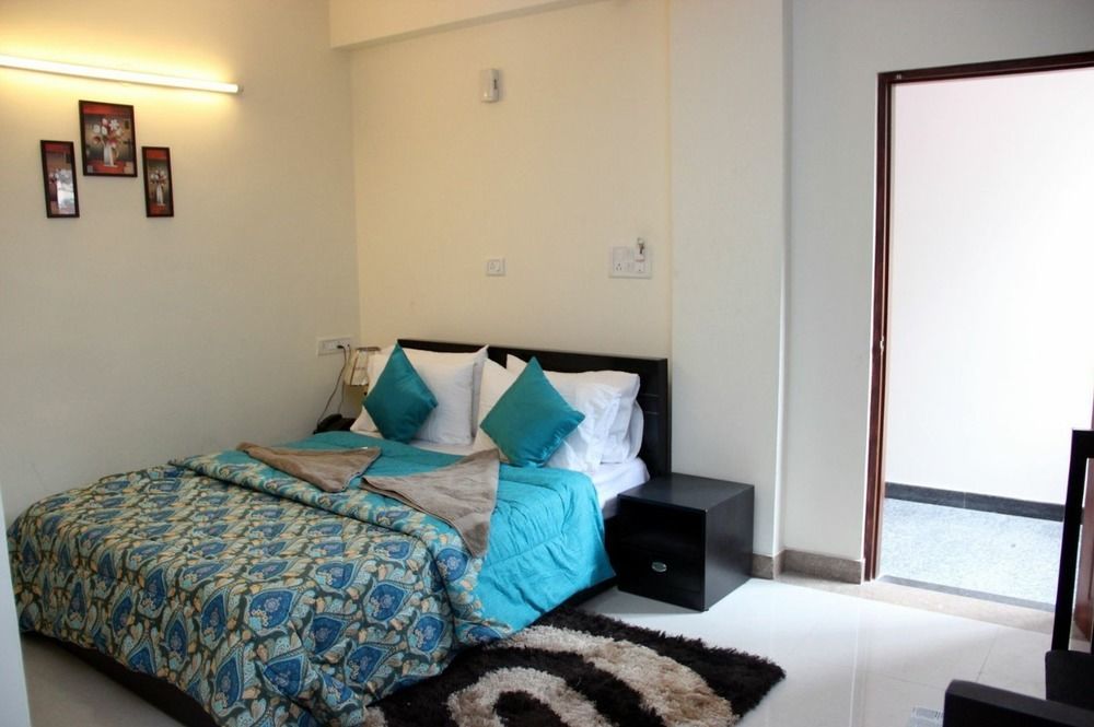 Itsy By Treebo - Palm Emirates Hotel Bangalore Luaran gambar